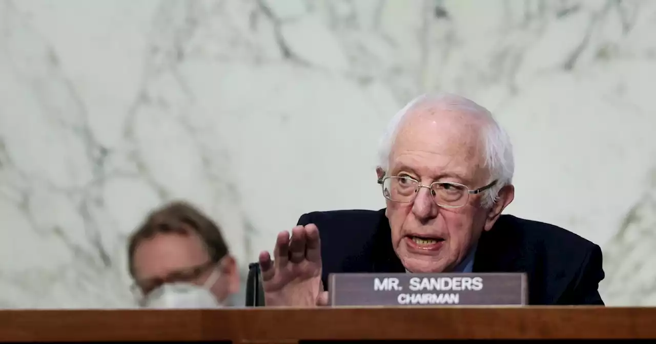 In Jab at Manchin, Sanders Demands 'Strategic Pause' in Corporate Welfare