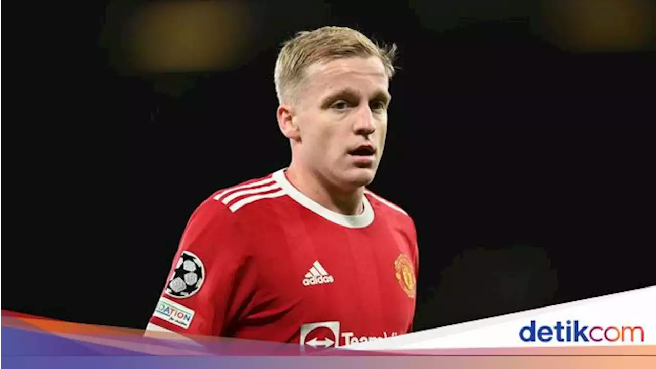 Ten Hag Bisa Jadi Penyelamat Van De Beek di Man United?