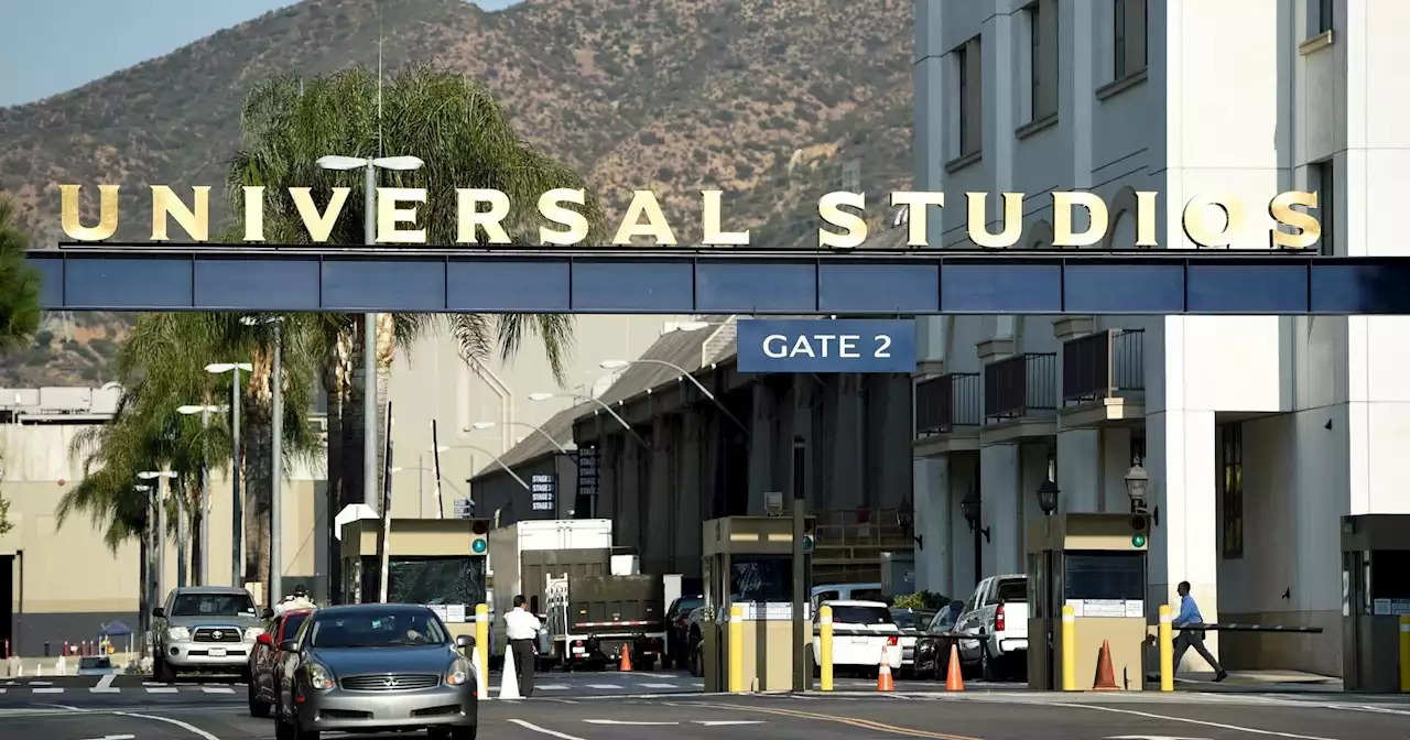 Power outage strands 11 on Universal Studios Hollywood ride