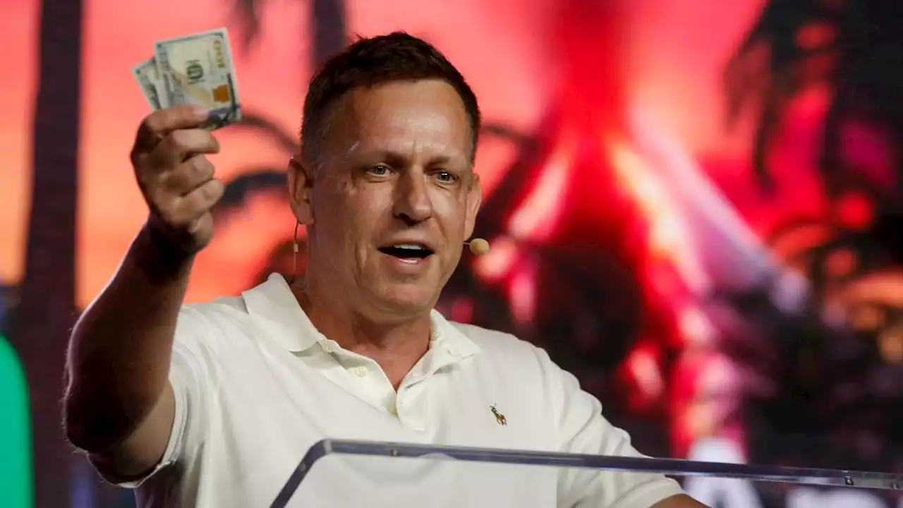 Thiel Shreds $100s, Mocks the Unwashed Masses at Crypto Conference