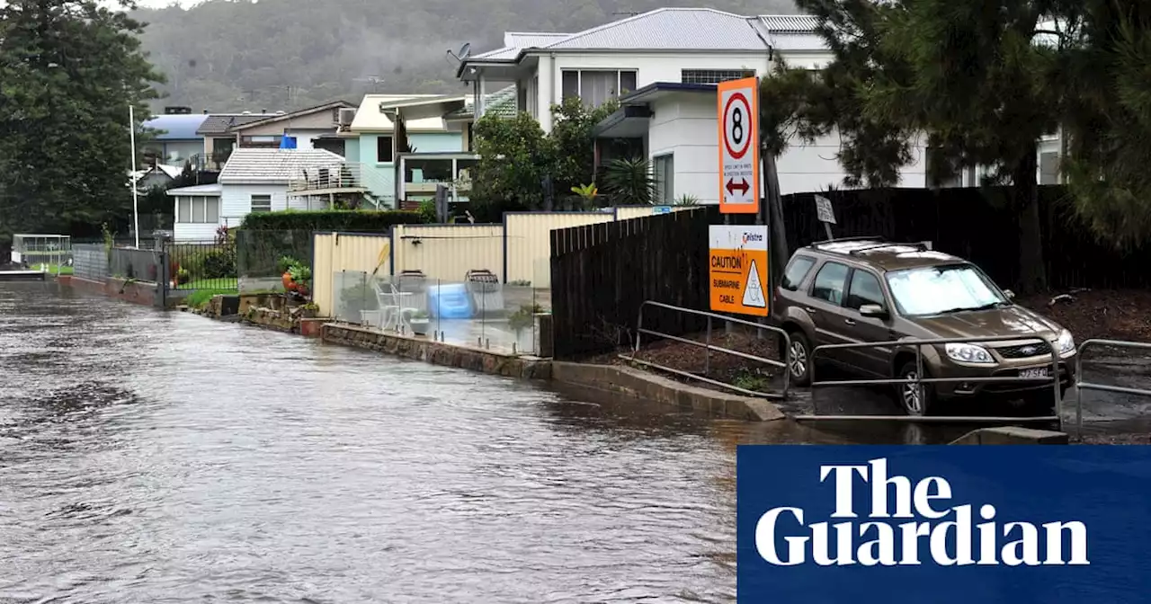 Dozens of evacuation orders in place across NSW as rivers expected to reach major flood levels