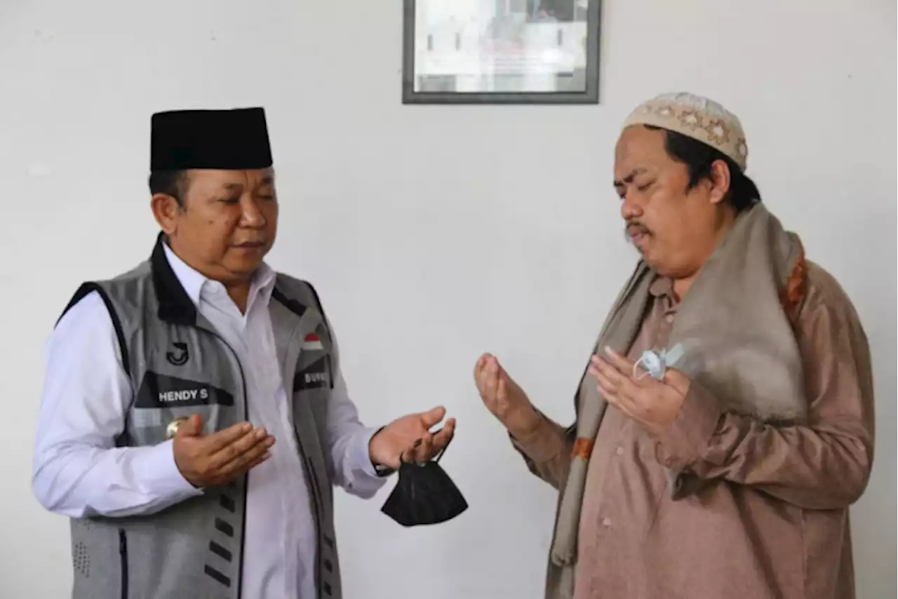 Bupati Hendy Sowan Kiai