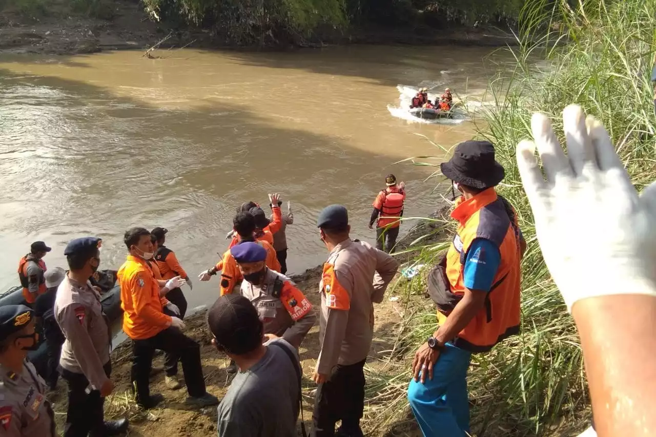 Bocah 9 Tahun Tenggelam di Bengawan Madiun, Kondisinya Nahas