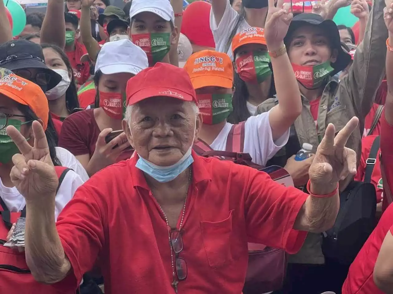 95-year-old Marcos diehard steals show in Borongan rally