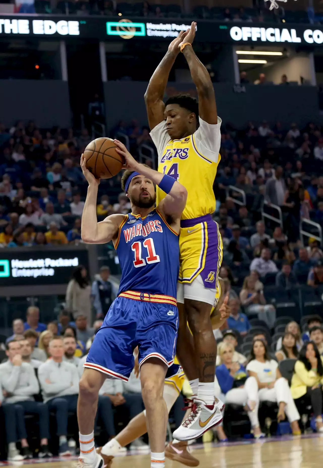 Klay Thompson erupts for 33 points in Warriors’ win over Lakers