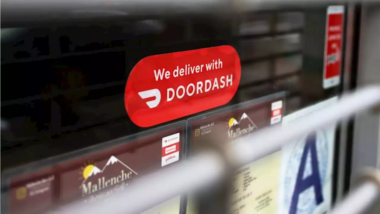 ‘Long-term’ app-based delivery driver guaranteed wage push gains momentum in Seattle