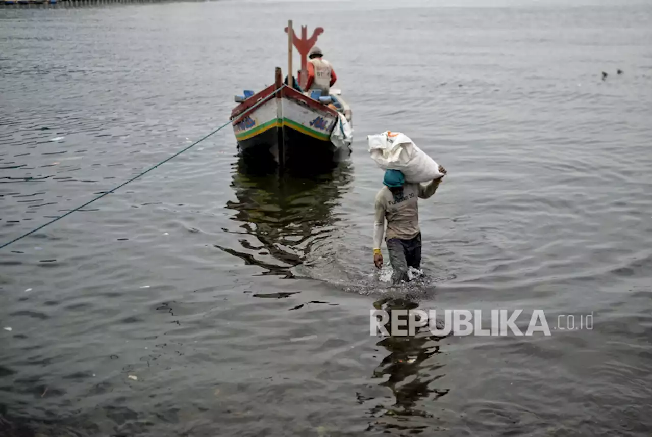 Kasasi JPU Ditolak MA, Tiga Nelayan Pulau Pari Hirup Udara Bebas |Republika Online