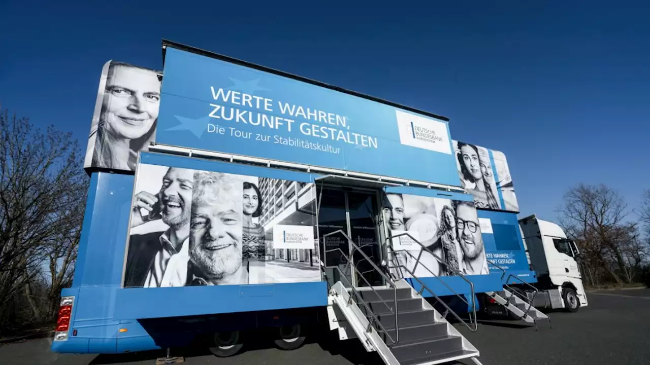 Bundesbank bis Oktober auf Roadshow durch 90 Städte.