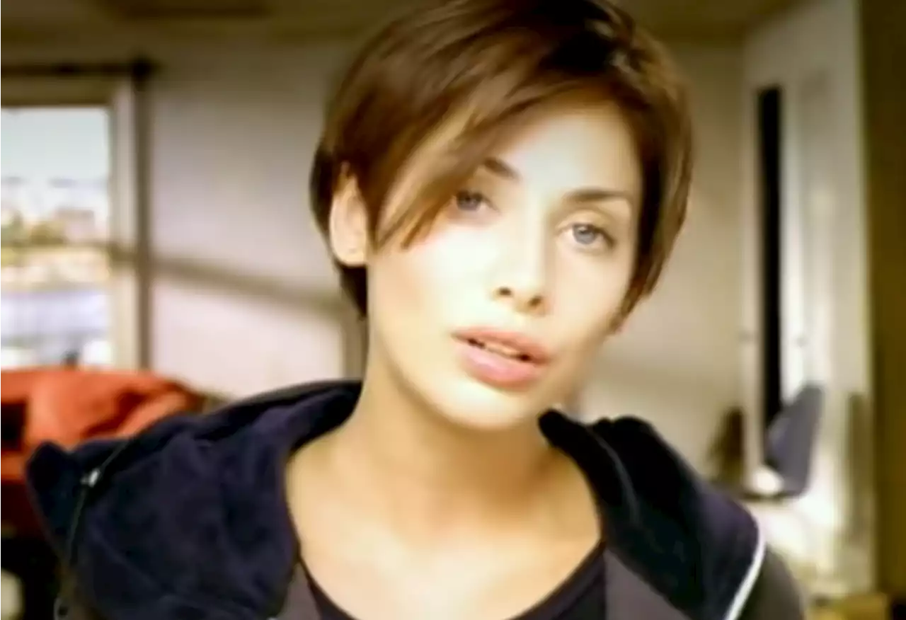 See 'Torn' Singer Natalie Imbruglia Now at 47 — Best Life