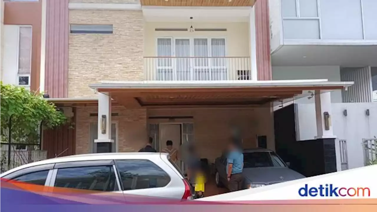 Potret Rumah-Pistol Pegawai Bergaji Rp 60 Juta yang Rampok Bank di Jaksel