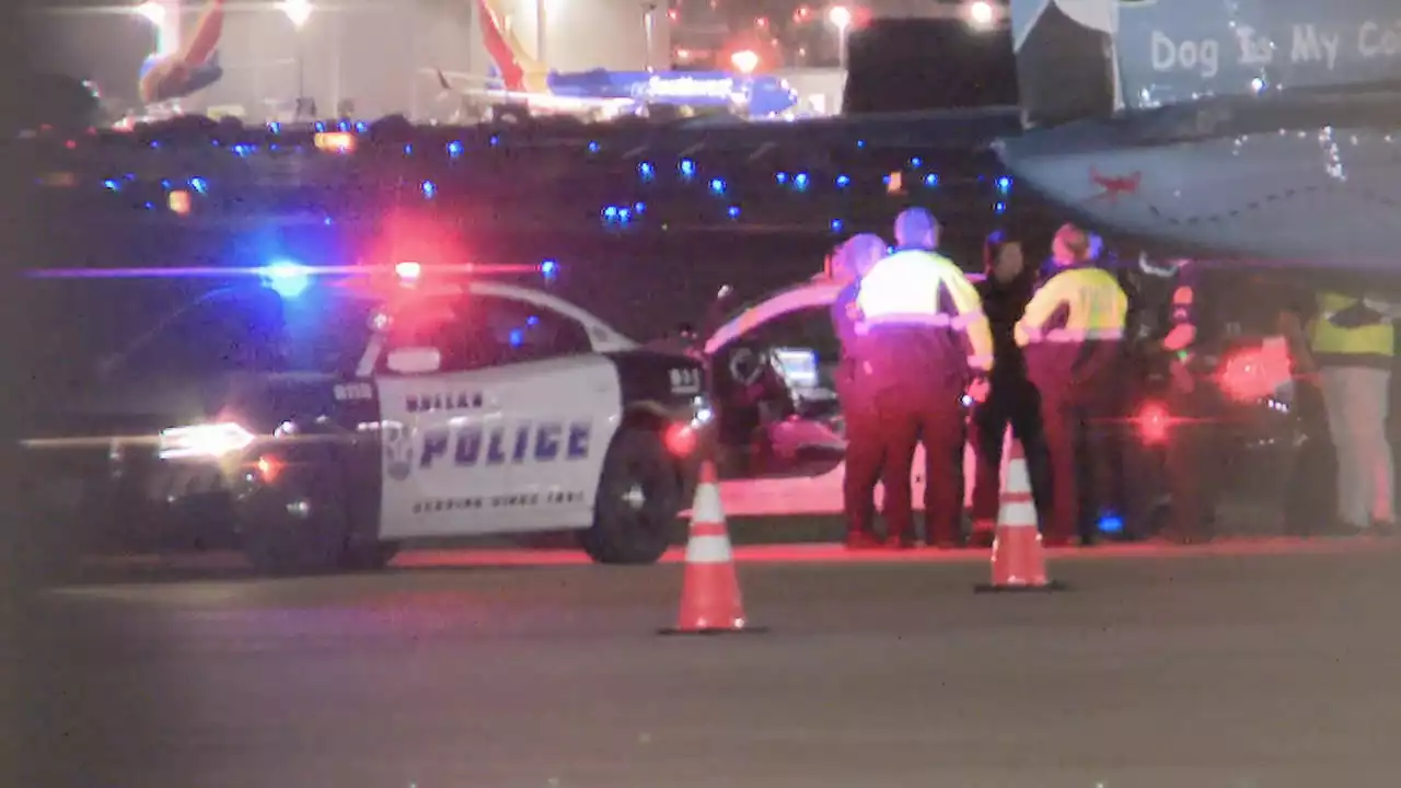 Suspected drunk driver arrested after driving through Dallas Love Field gate