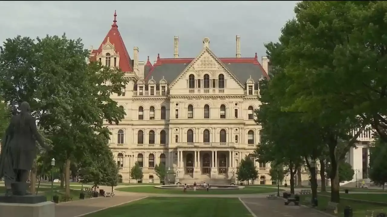 Hochul signs $220B NY state budget, boosted by federal aid, surplus