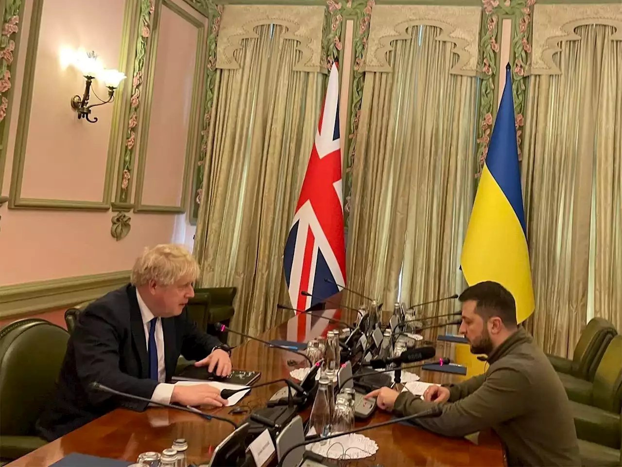 Boris Johnson pictured meeting with Volodymyr Zelensky in Kyiv today