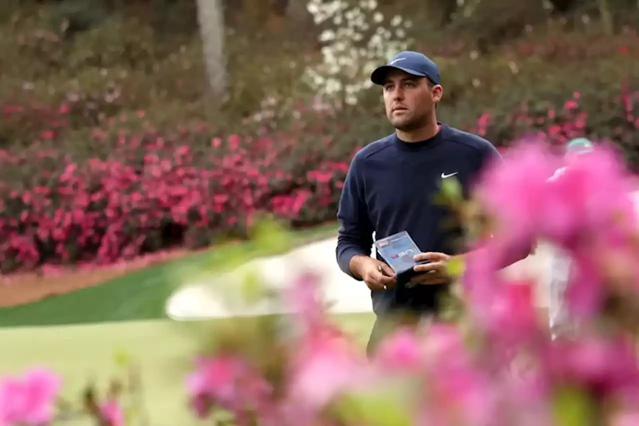 Scottie Scheffler es el cómodo puntero y Tiger Woods superó el corte en el Masters de Augusta