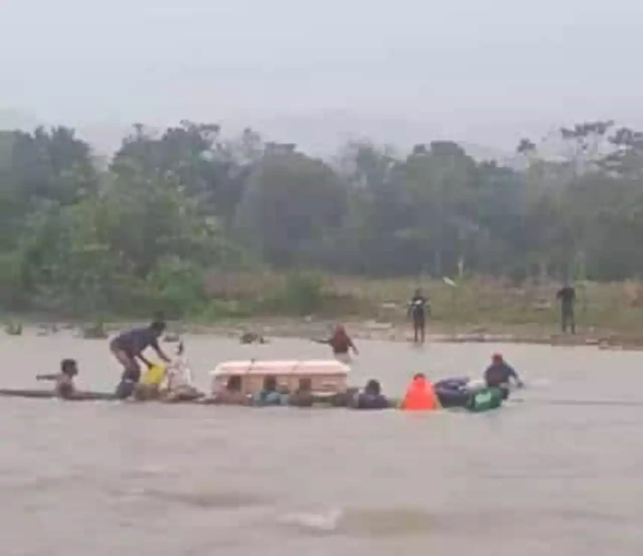 Funeral procession in the midst of tropical depression Agaton trending in social media