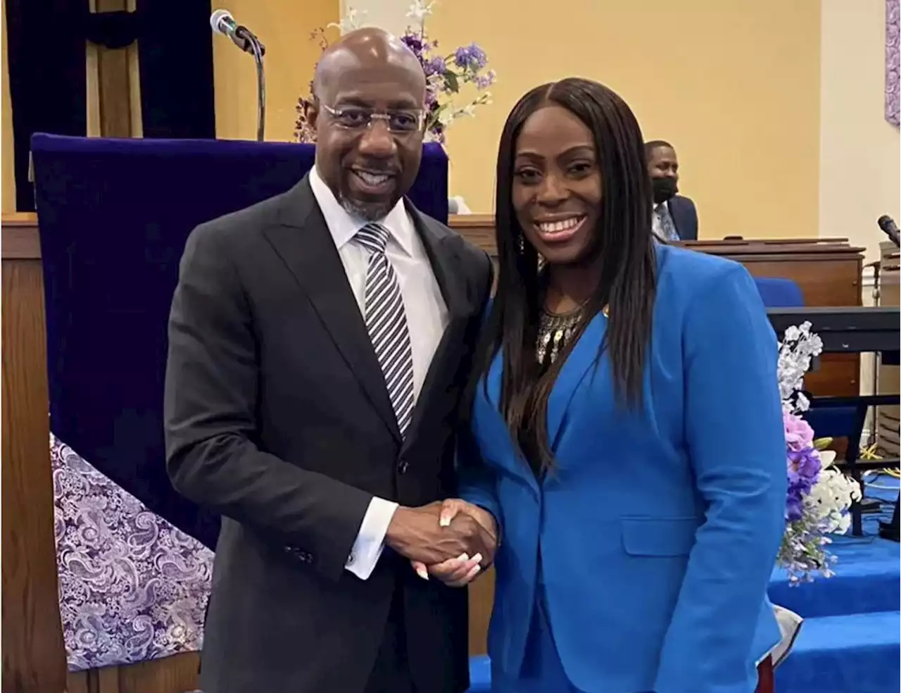 PHOTOS: U.S. Rev. Sen Raphael Warnock visits the Bronx to honor BP Gibson - New York Amsterdam News