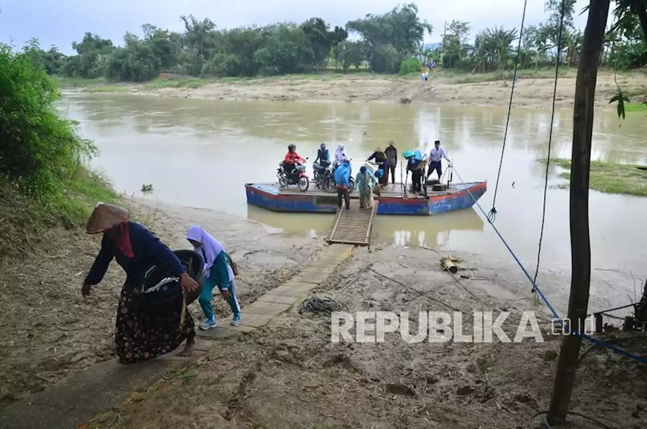 Perahu Kemanusiaan, Selamatkan Siswa SDN Ciloma Sukabumi dari Ancaman Buaya |Republika Online