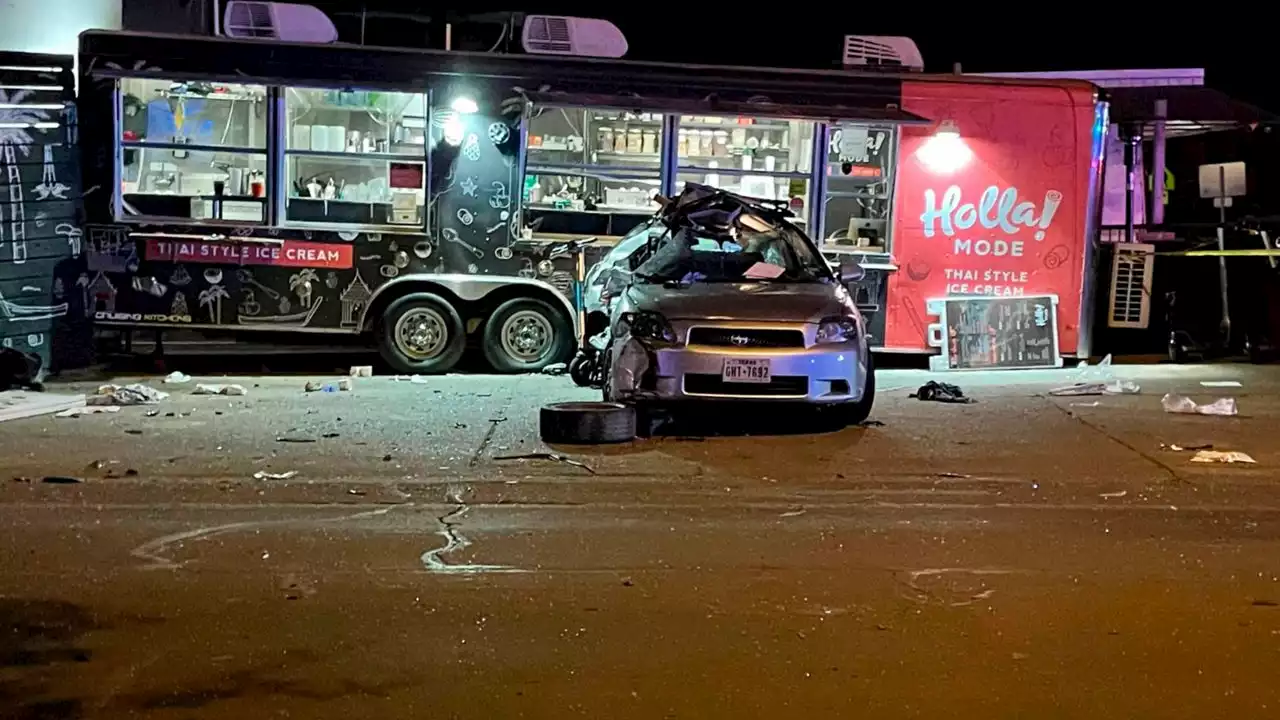 Vehicle collides with food truck in Austin, Texas; 11 hurt