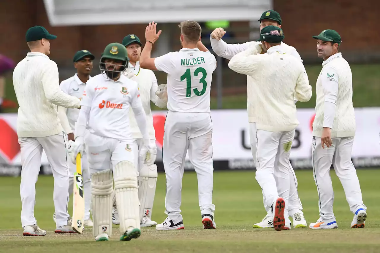 Mulder, Maharaj shine with bat and ball to put Proteas in charge in Gqeberha