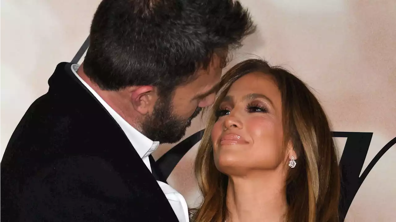 Jennifer Lopez Announces Ben Affleck Engagement as Only She Could