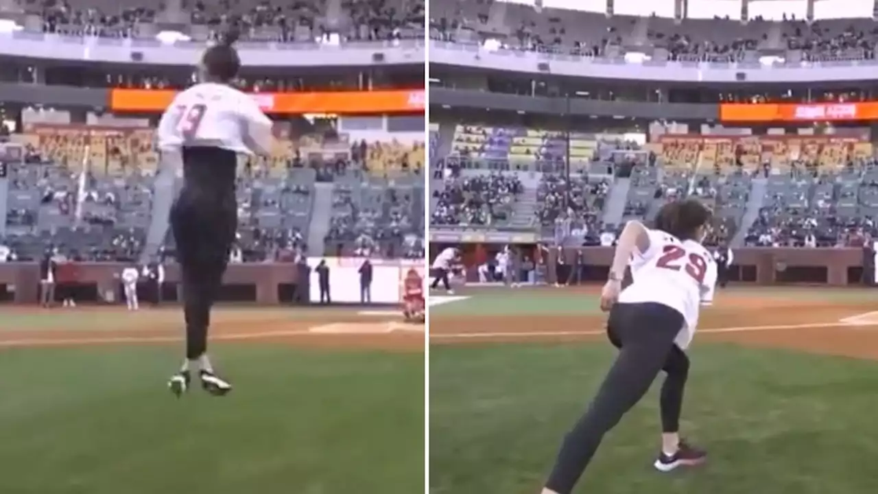 Figure Skater Kim Ye-lim Does Incredible Spin During First Pitch At Game