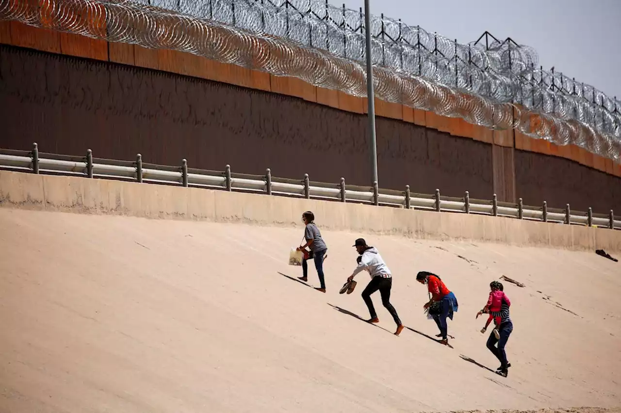 Mexico agrees to establish ‘tactical checkpoints’ after U.S. requests help with surge of migrants