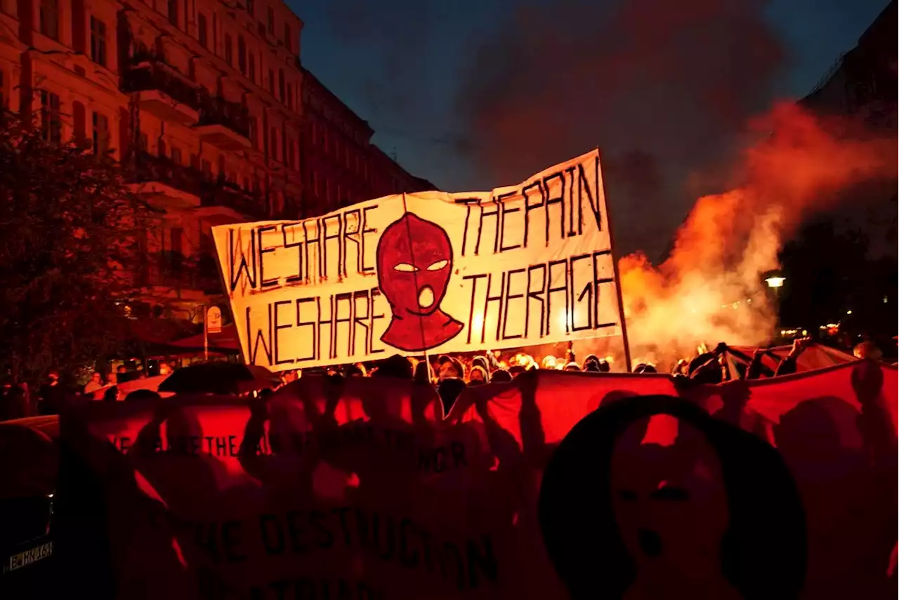 Walpurgisnacht-Proteste in Berlin: Randale und Festnahmen bei Feministinnen-Demo