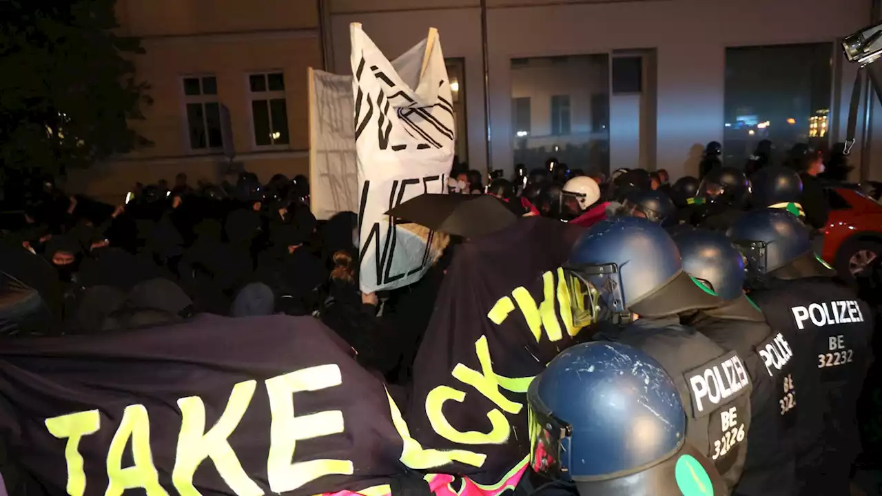 Angriffe und Sachbeschädigungen bei feministischer Demonstration