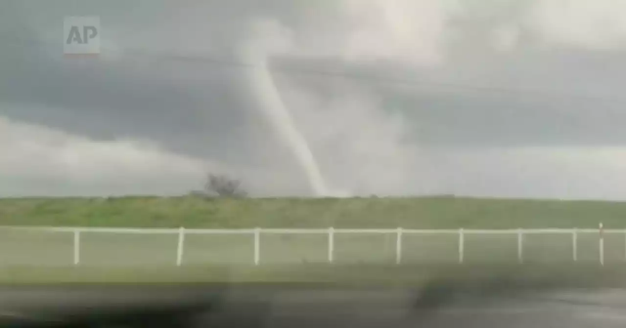 Tornado rips through Kansas: Severe damage and 6,500 people without power