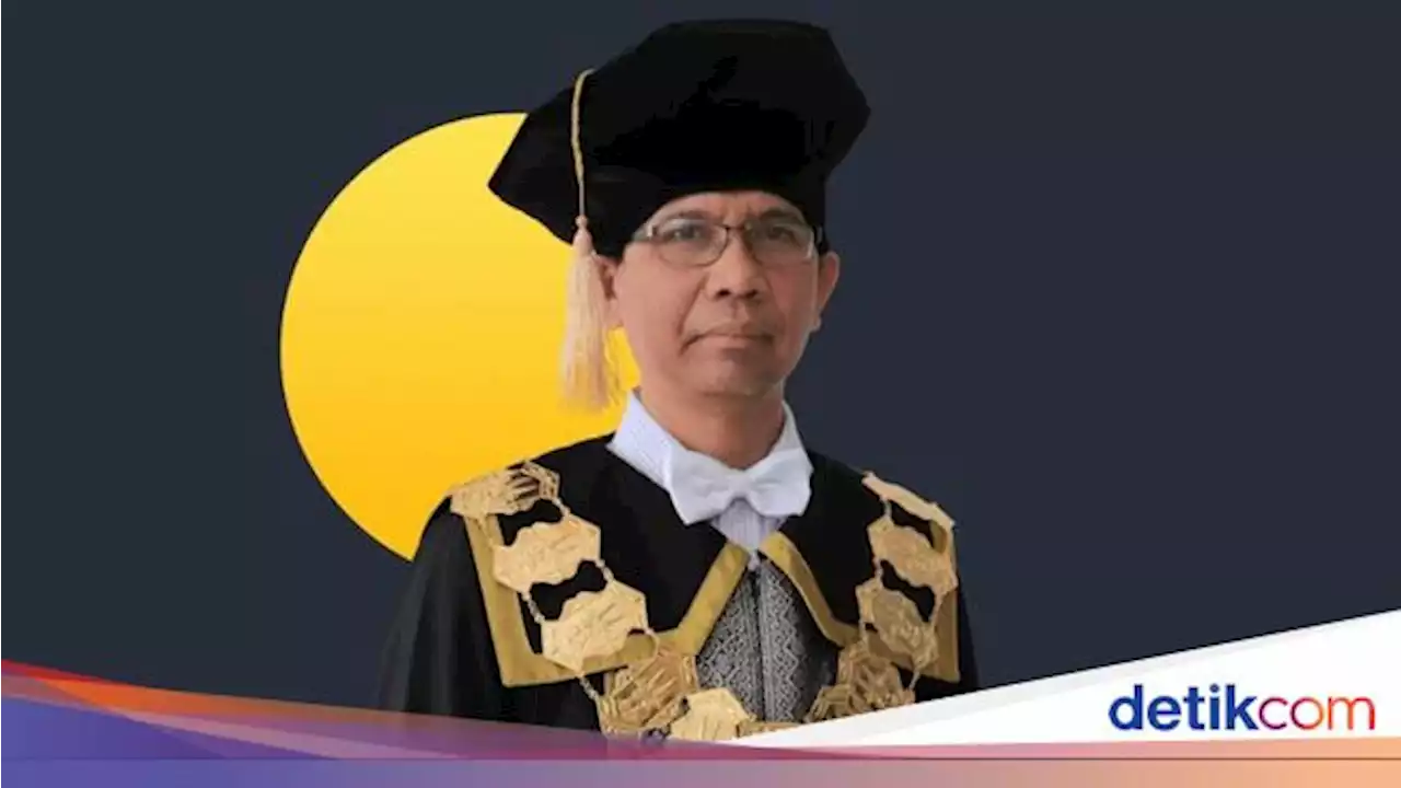 Prof Budi Santosa Purwokartiko Buka Suara soal Status FB 'Manusia Gurun'