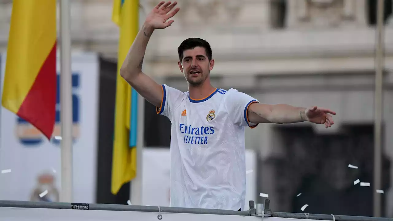 Real Madrid Juara La Liga Spanyol, Thibaut Courtois Ejek Barcelona | Goal.com