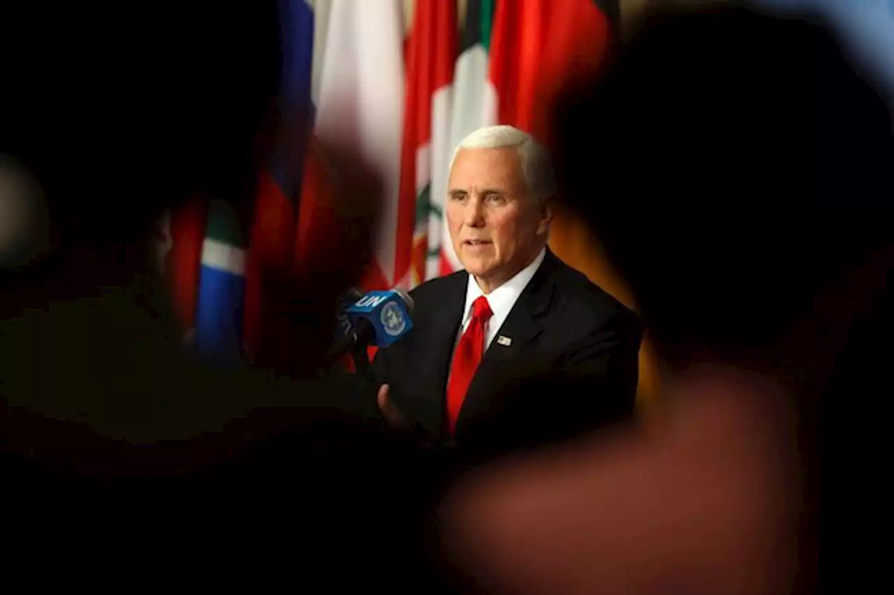 Bestorming Capitool: was Mike Pence banger voor Trump dan voor de meute die hem wilde ophangen?