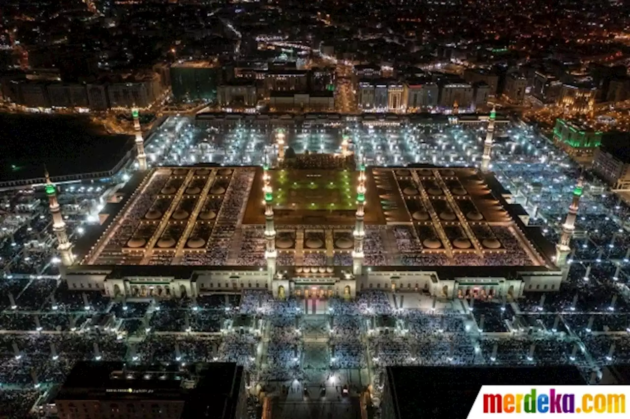 Foto : Keindahan Masjidil Haram dan Masjid Nabawi Dipenuhi Lautan Jemaah dari Udara | merdeka.com