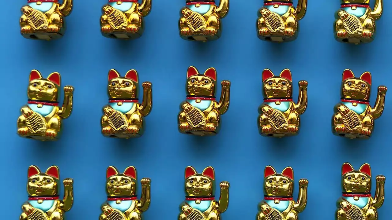 The fascinating history behind the popular ‘waving lucky cat’