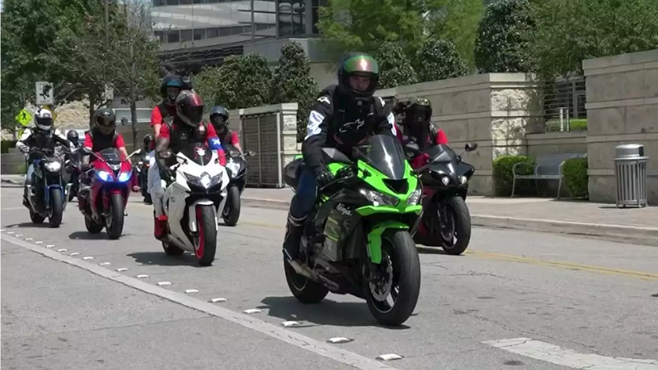 Dallas Texas Area Sportbike Riders Honor Healthcare Heroes