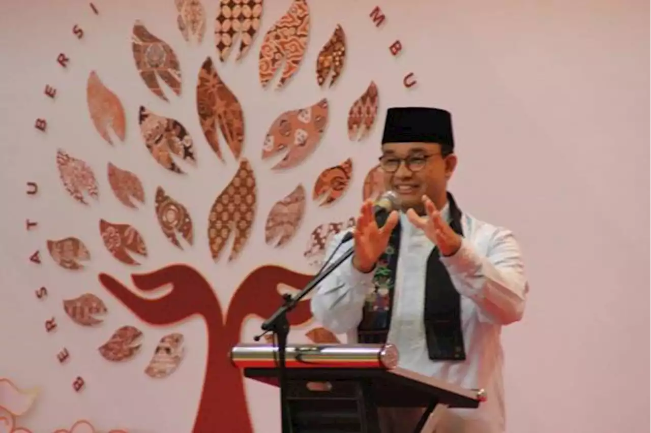 Anies dan Riza Patria Salat Id di JIS, Khatibnya Ketua MUI