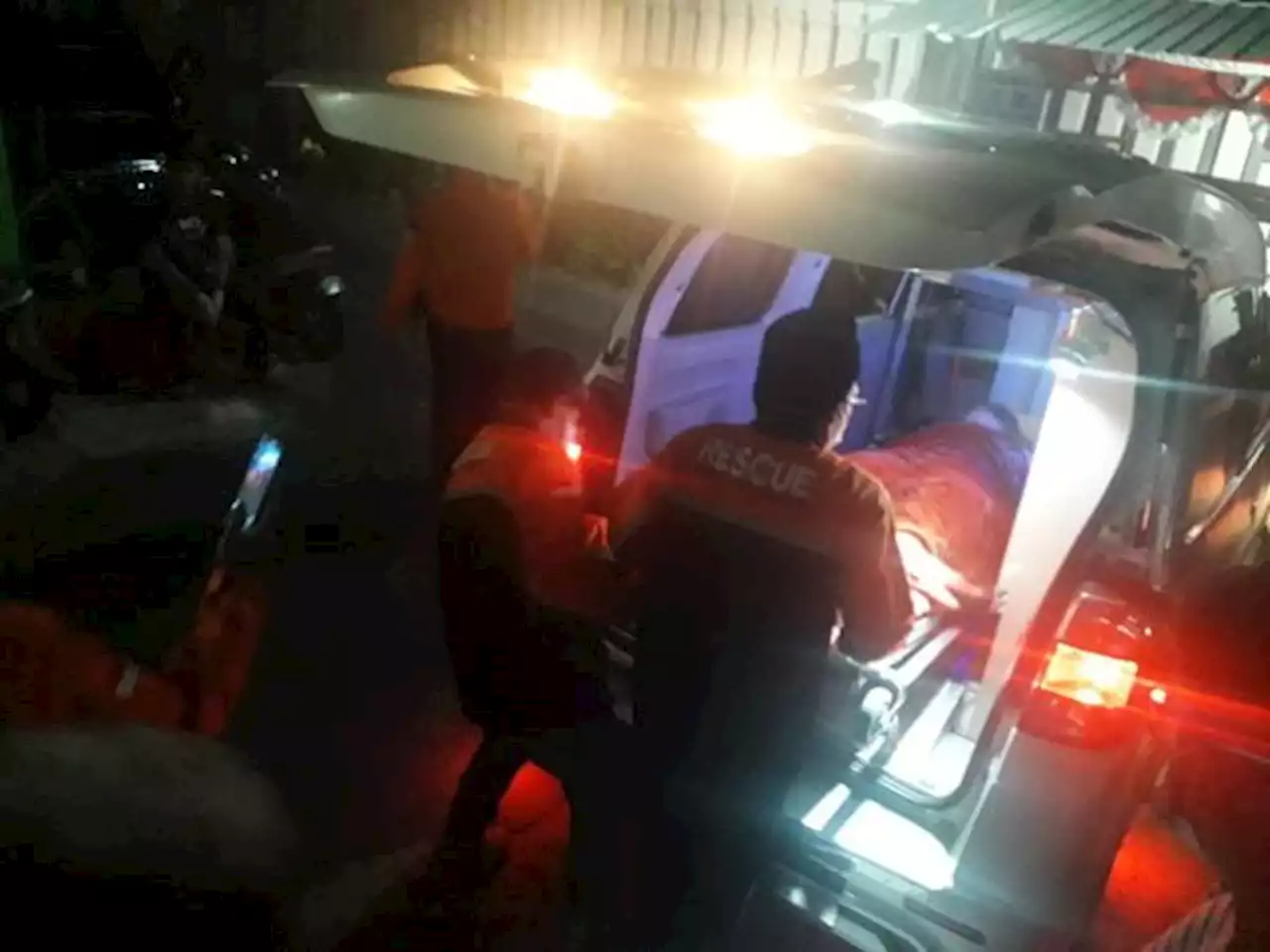 Malam Takbir Mencekam Di Pucangsawit Solo, Suara Ambulans Meraung-Raung