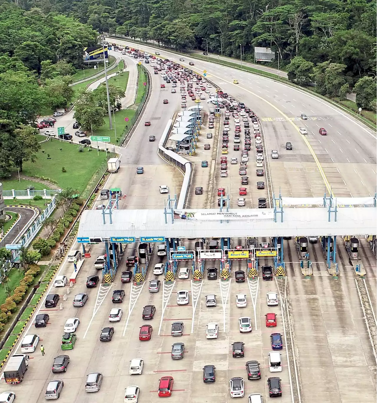 Slow-moving traffic on several major highways on May 1 morning