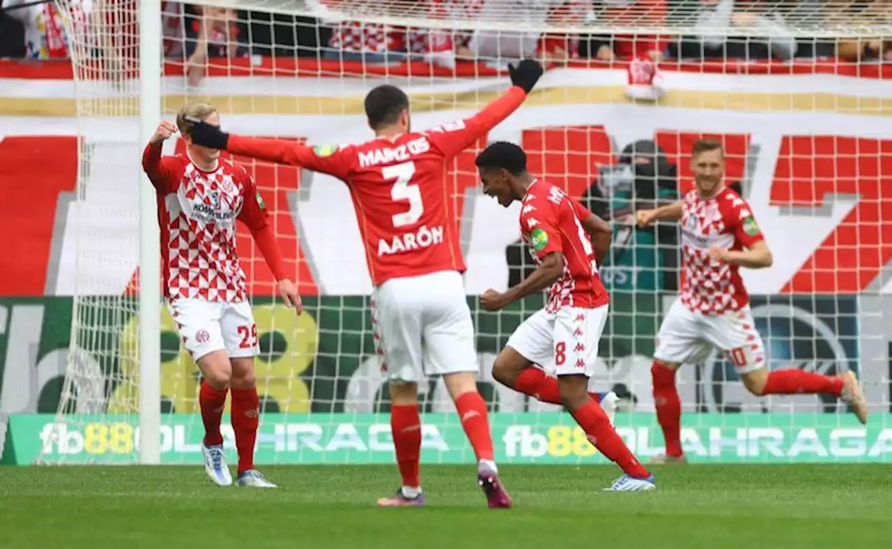 Soccer-Mainz outclass champions Bayern Munich 3-1