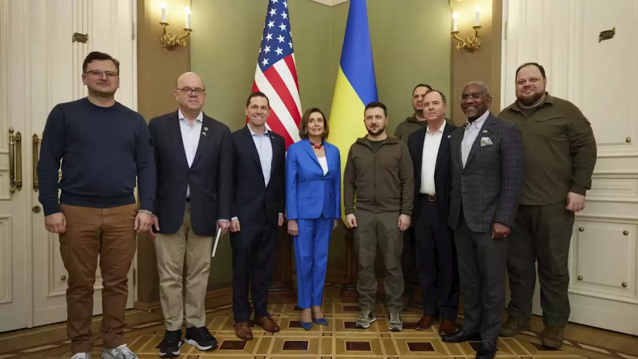 Ukraine News: Ukraine: Pelosi besucht Kiew