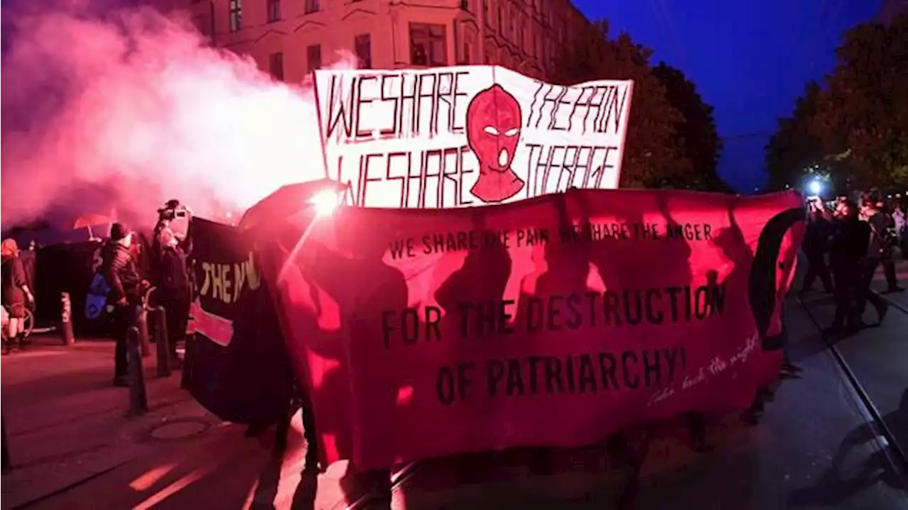 Feministische „Take back the night“-Demo löst sich spontan auf