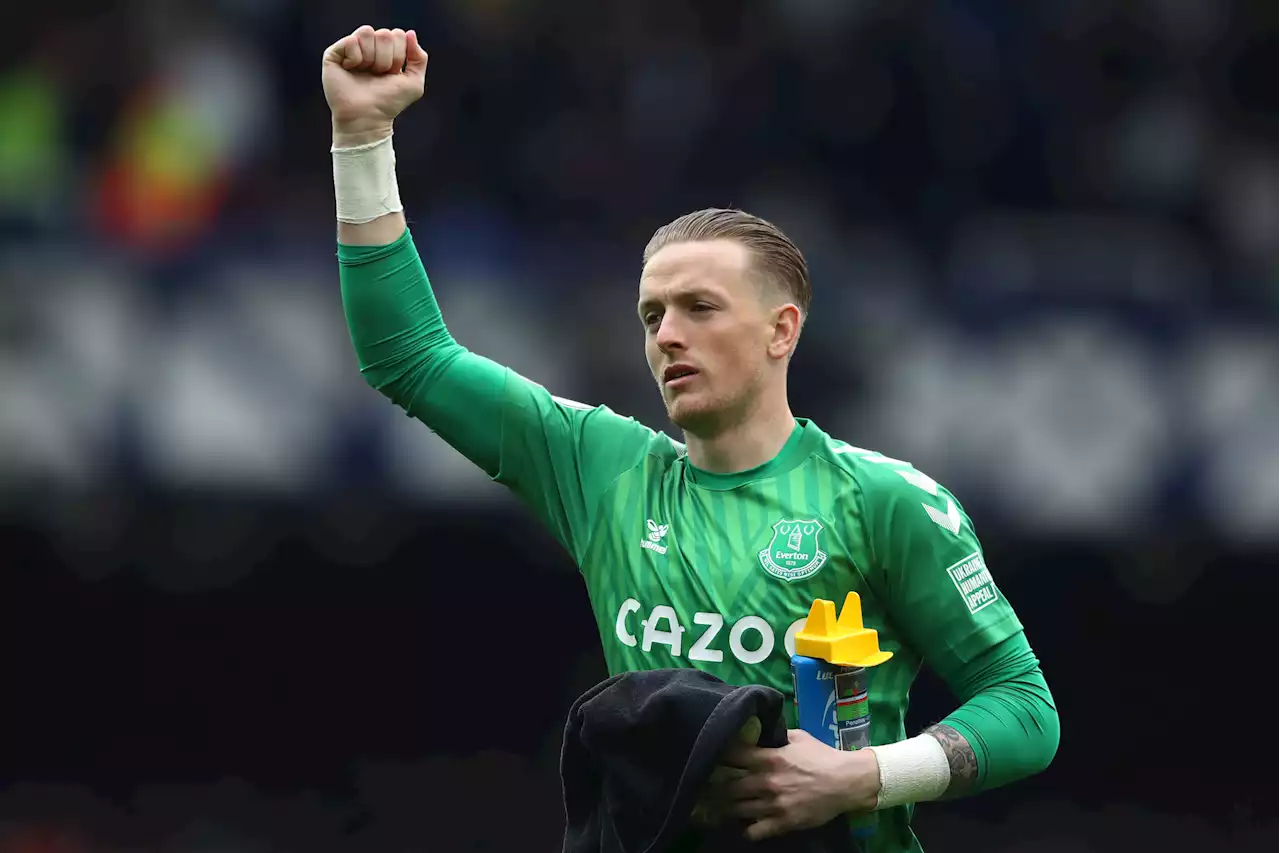 'That's why he's England No.1' - Pickford hailed after heroics against Chelsea