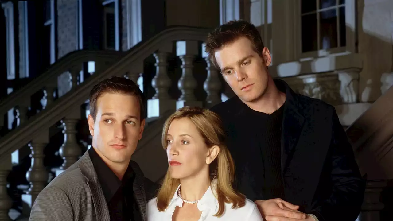 Josh Charles on Reading Aaron Sorkin’s Scripts: “Eh”