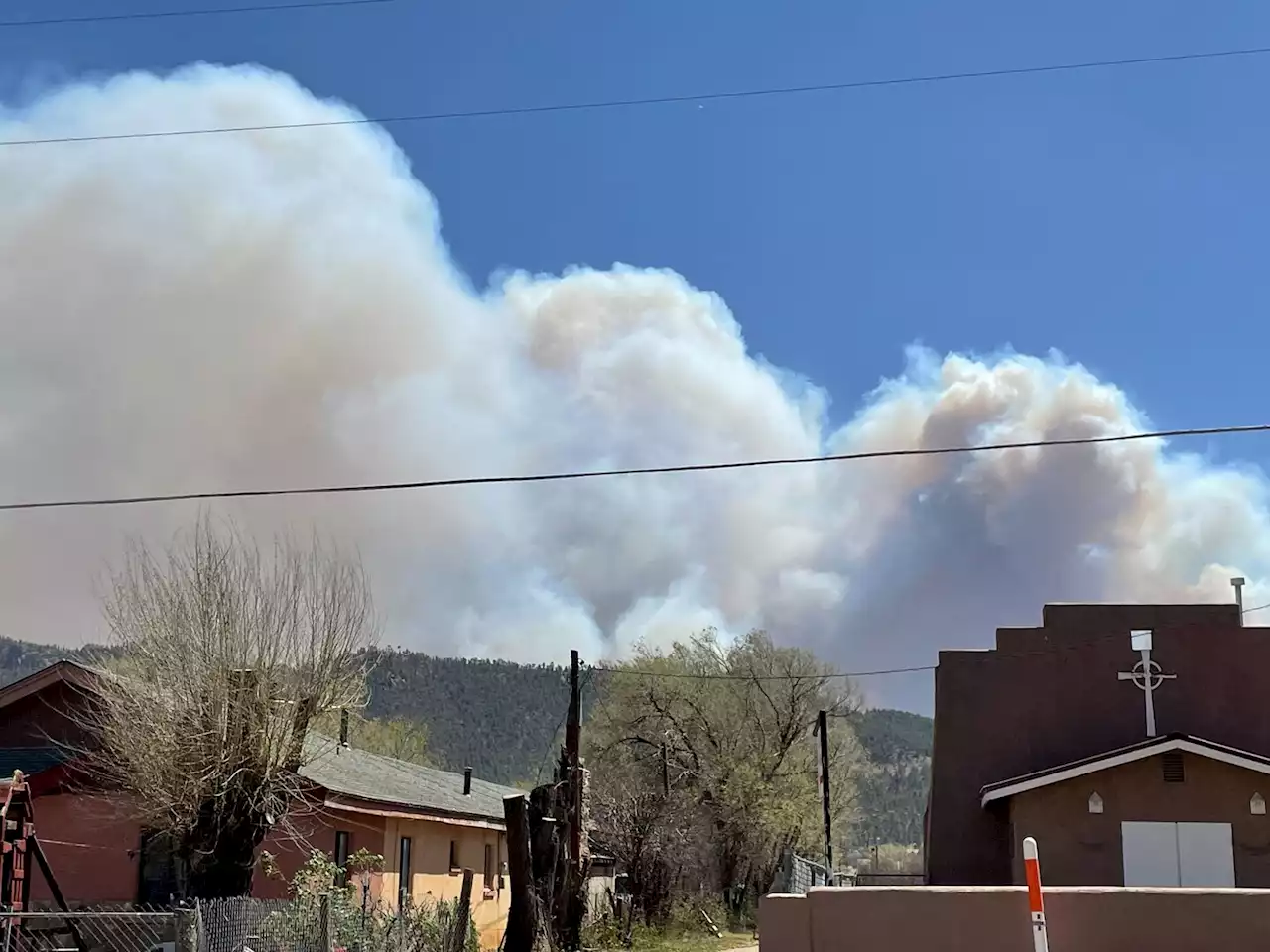 Worsening wildfire conditions predicted in New Mexico as blazes grow