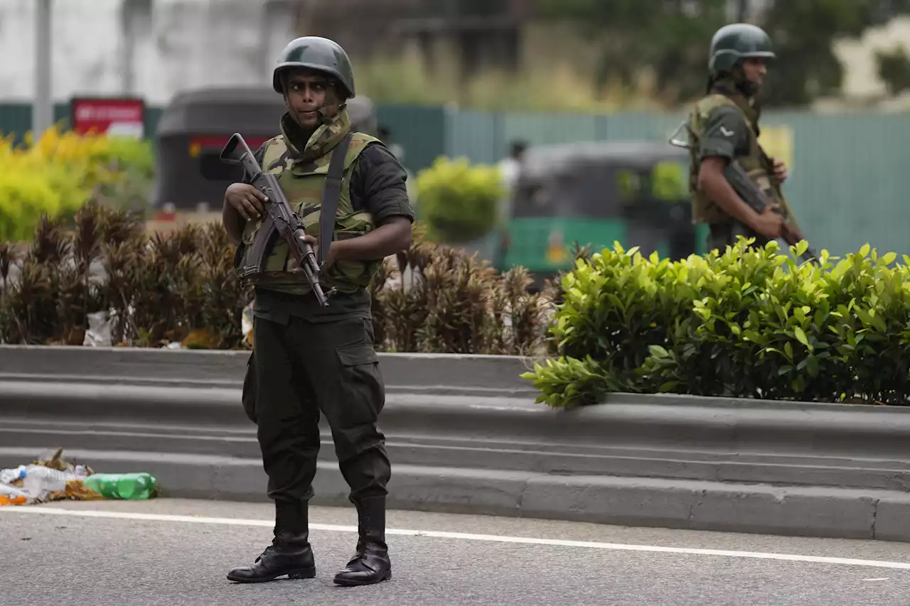 Sri Lanka anti-government protests continue despite curfew