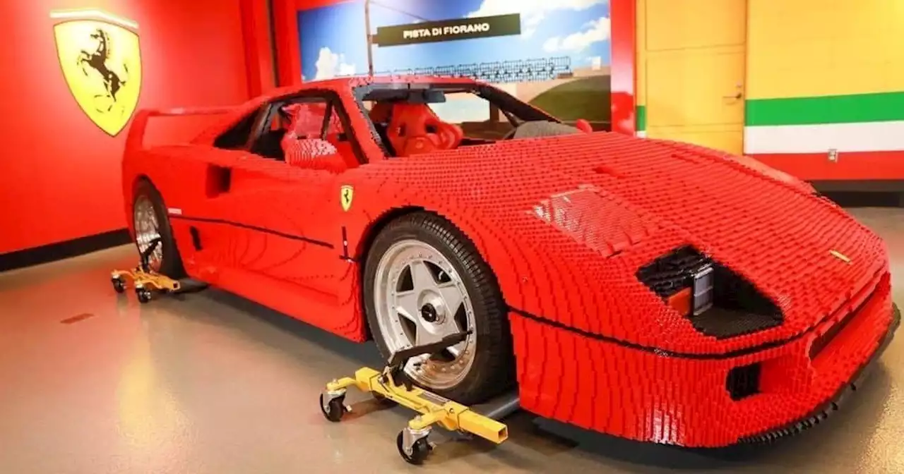 Video: así construyen la legendaria Ferrari F40 con 358 mil piezas de Lego