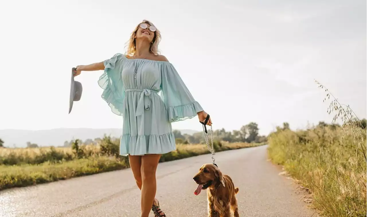 Woman furious as landlord scolds her for not wearing a bra on dog walk