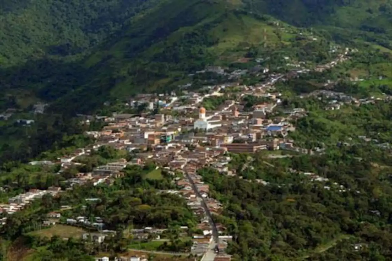 Atacaron con explosivo patrulla de la Policía en Ituango, Antioquia