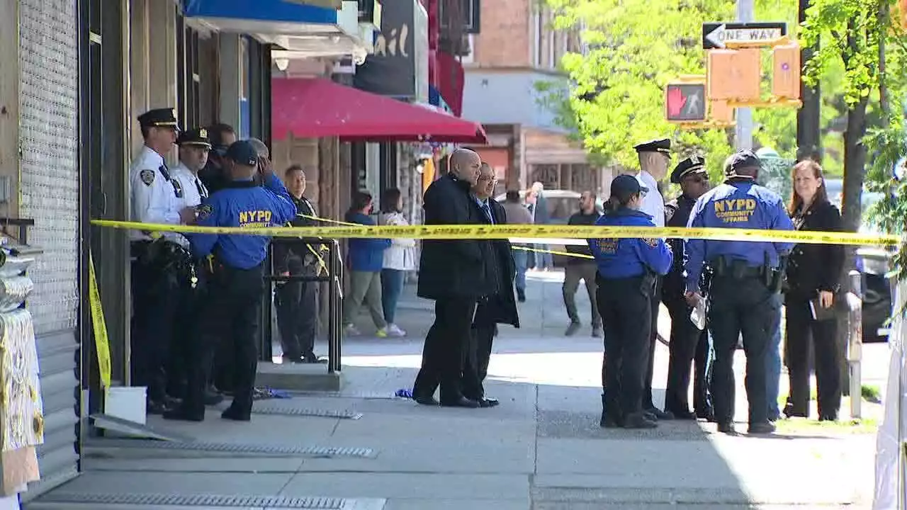 2 women shot in Queens