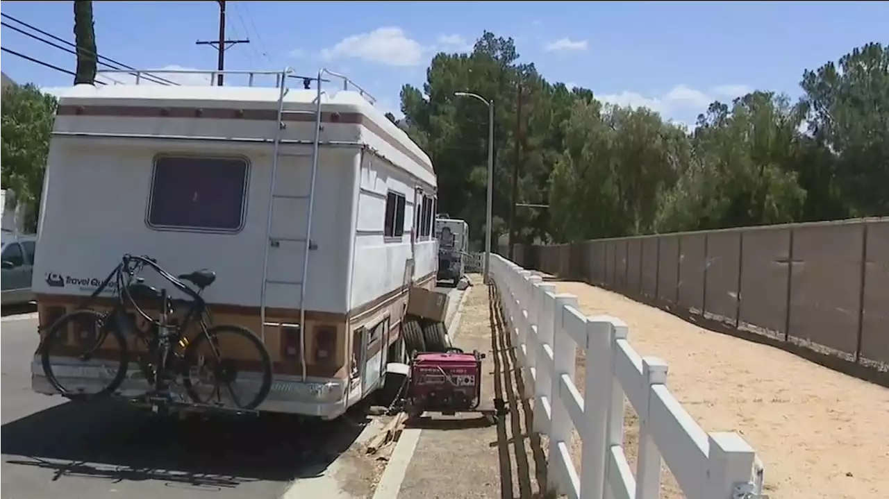 San Fernando Valley neighborhood feels 'under siege' as residents see parked RVs at night